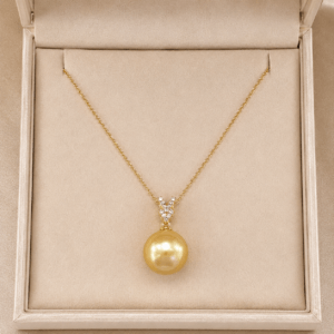 Champagne Golden South Sea pearl pendant necklace in 18K gold | Ideal Pearl Co.