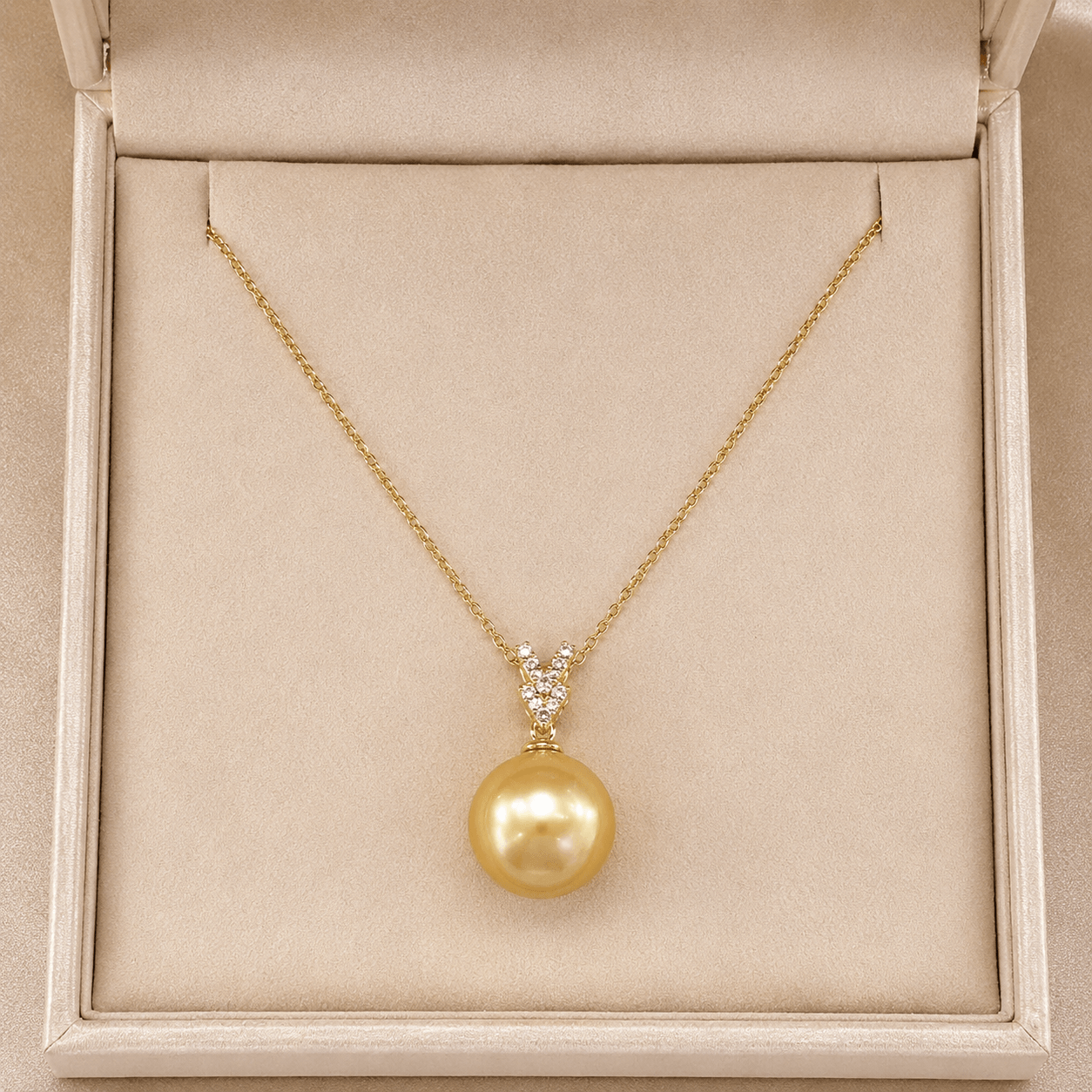 Champagne Golden South Sea pearl pendant necklace in 18K gold | Ideal Pearl Co.