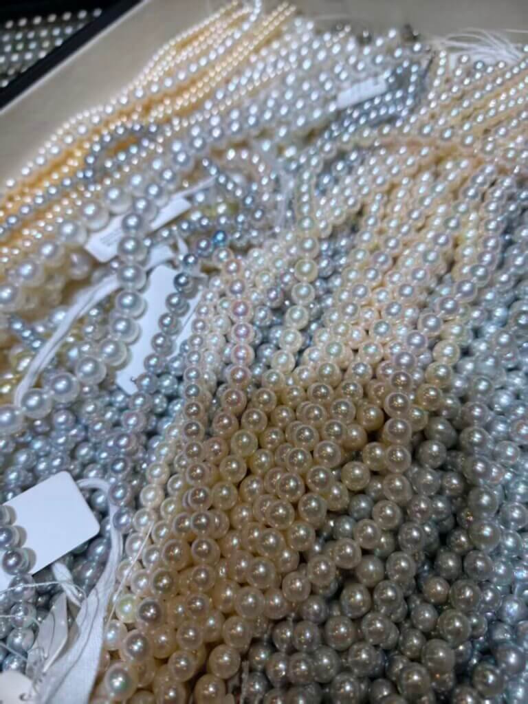 Freshwater pearl strands sorted by grade at pearl jewelry supplier | Ideal Pearl Co.