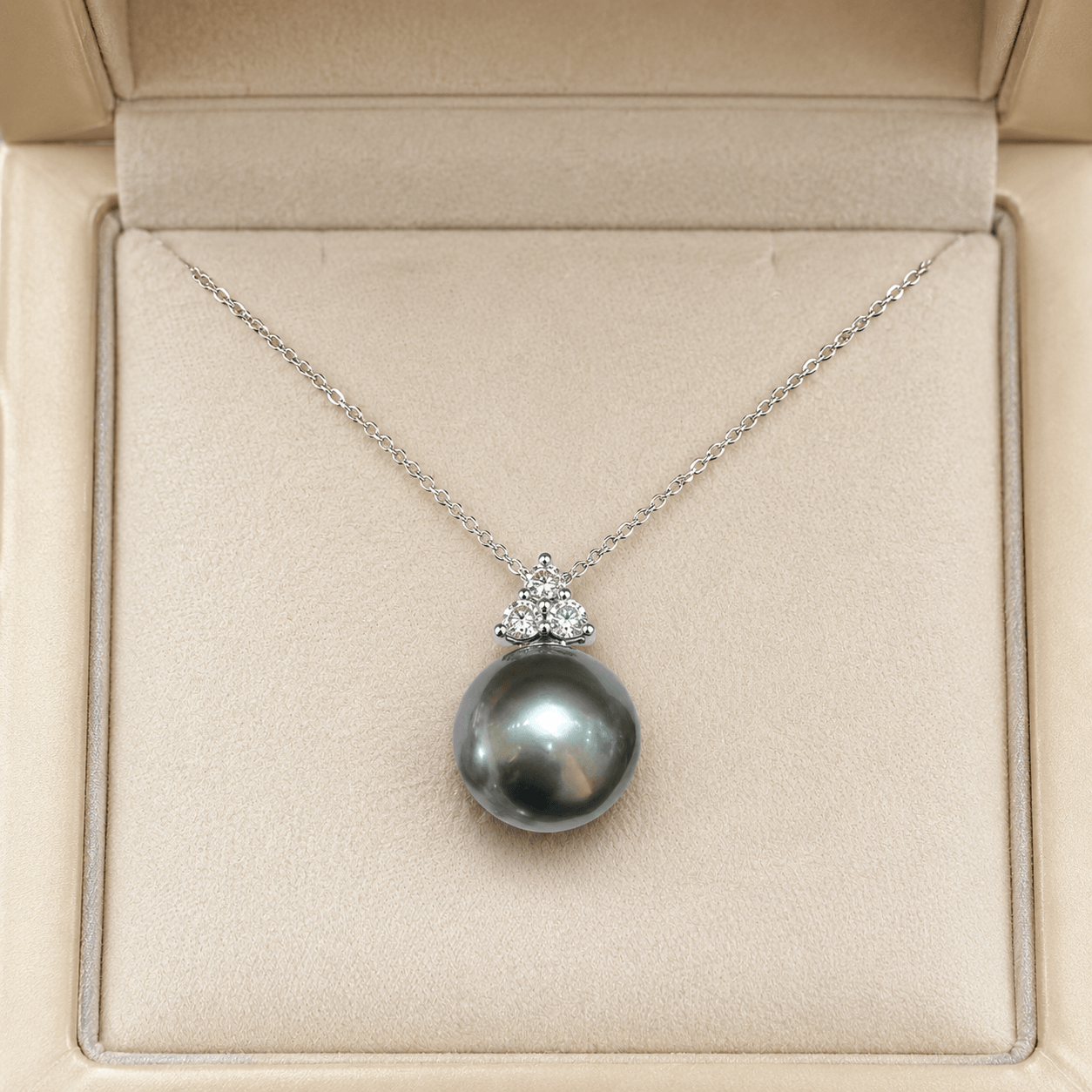 Multicolor Tahitian pearl pendant necklace in 18K white gold | Ideal Pearl Co.