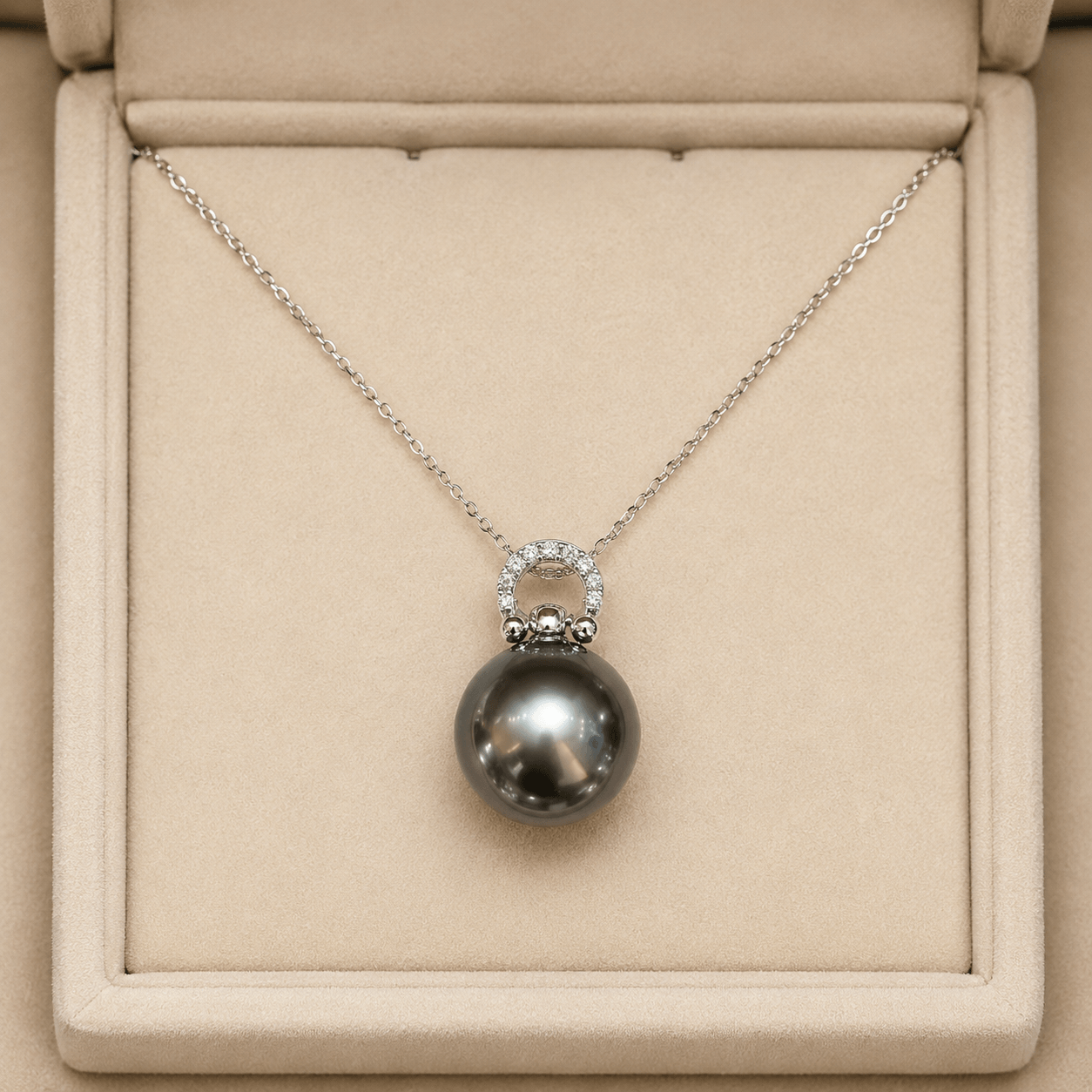 Tahitian black pearl diamond pendant necklace in 18K white gold | Ideal Pearl Co.